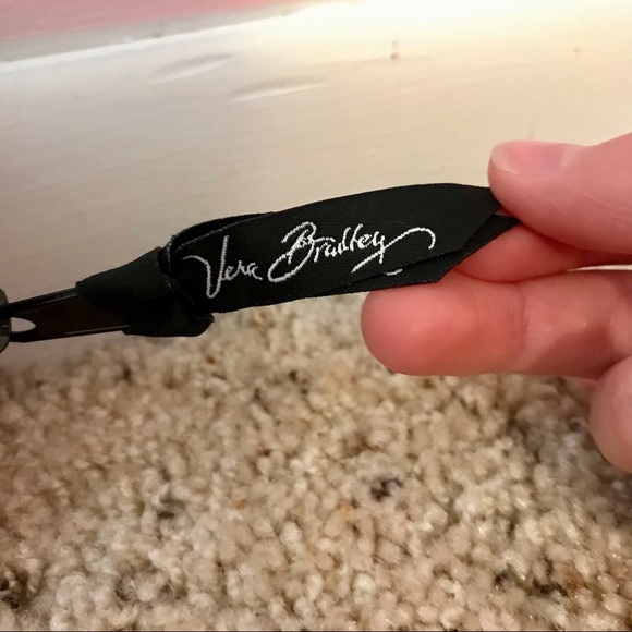 ⭐️3/$15⭐️ Vera Bradley Patterned Wristlet - Picture 4 of 6